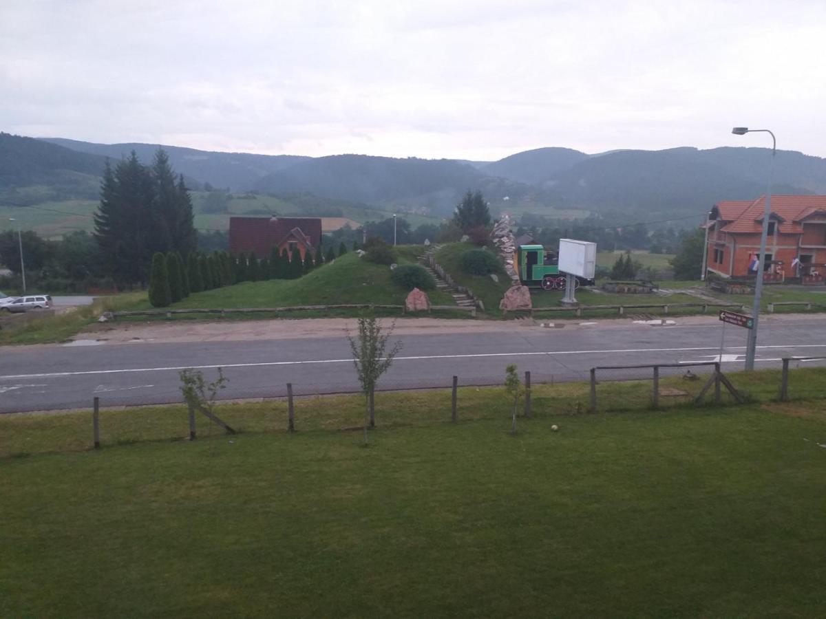 Apartman Milica Kremna Bagian luar foto