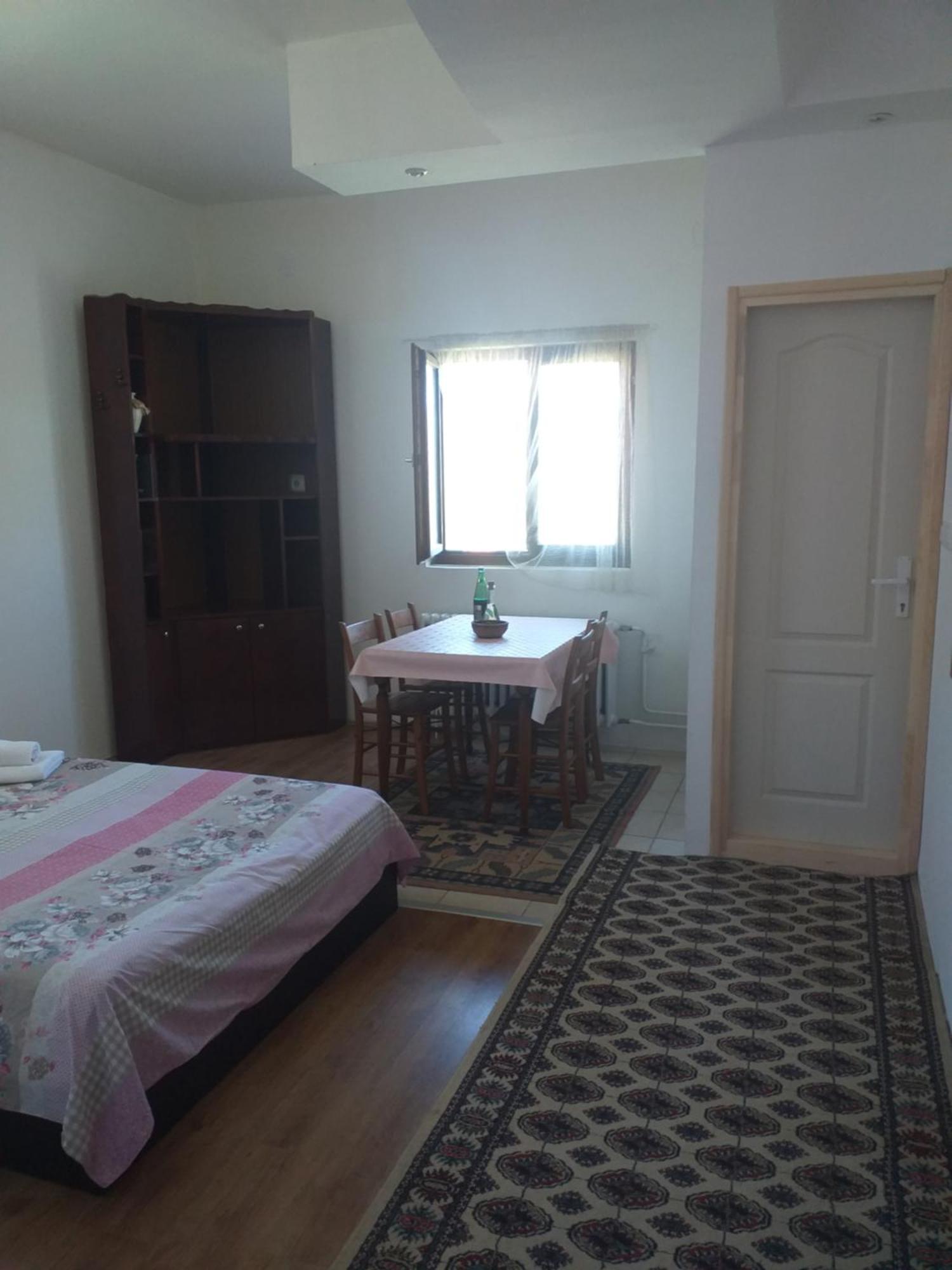 Apartman Milica Kremna Ruang foto